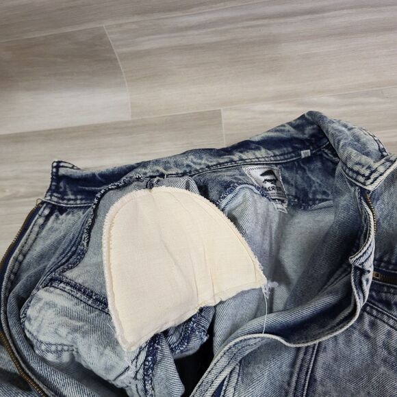 Tiger Fox Jacket Womens M Denim Acid Wash Full Zip Cropped Full Zip Y2K 90s VTG - Picture 10 of 14